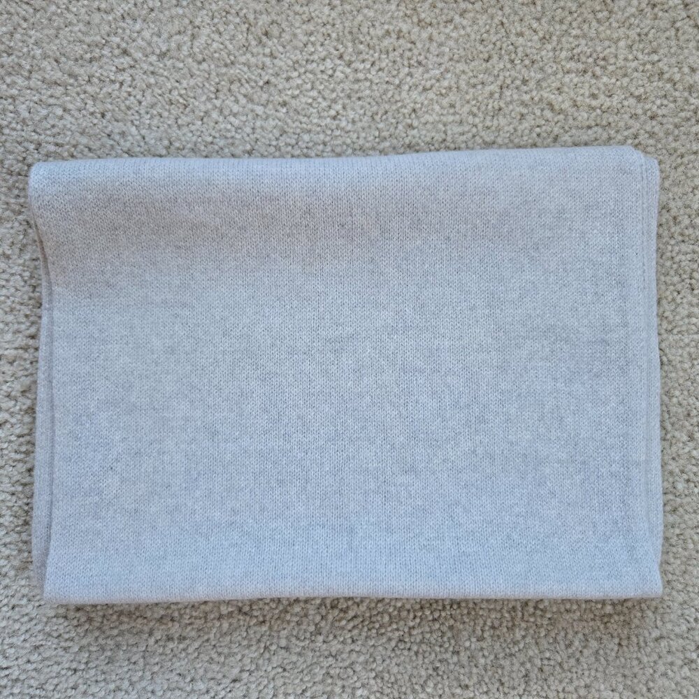 NWOT Everlane Knit Cashmere Scarf Grey - Picture 8 of 10